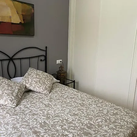 Alargos Apartament *